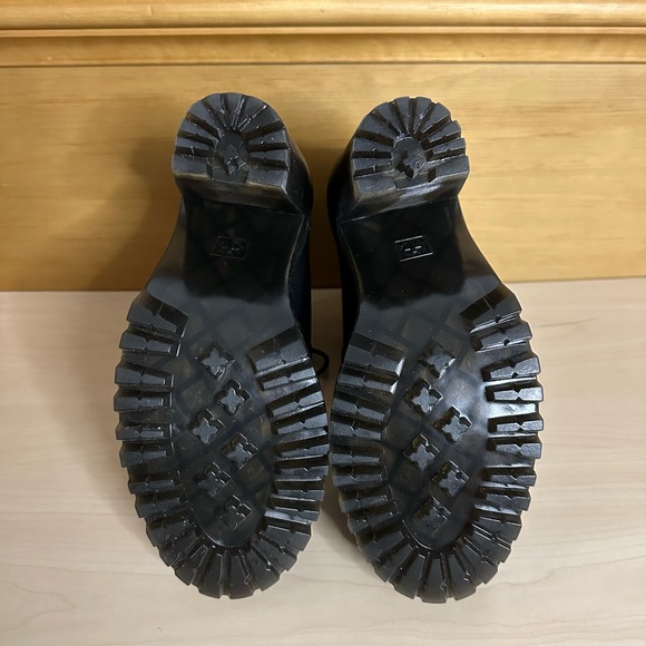 *NEW* Dr Martens Averil Women’s Leather Heeled Ankle Boots (Black), Size 7 - Picture 4 of 8